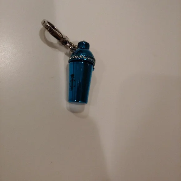 NEW IN BOX BAR SHAKER Juicy Couture charm - Picture 1 of 2